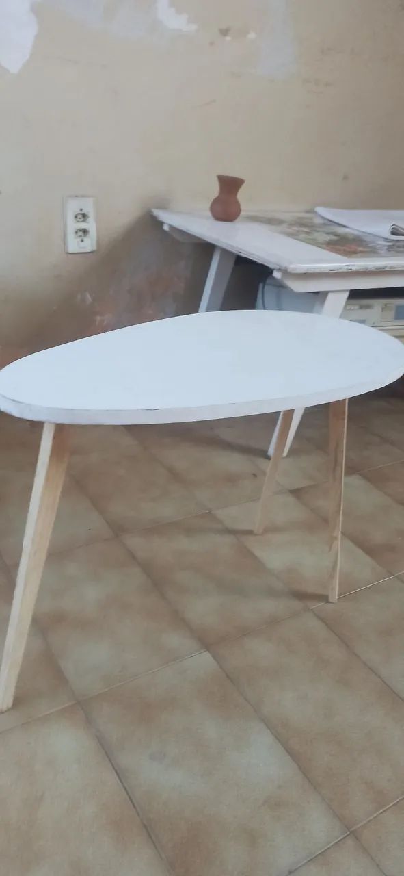 Mesinha de madeira 