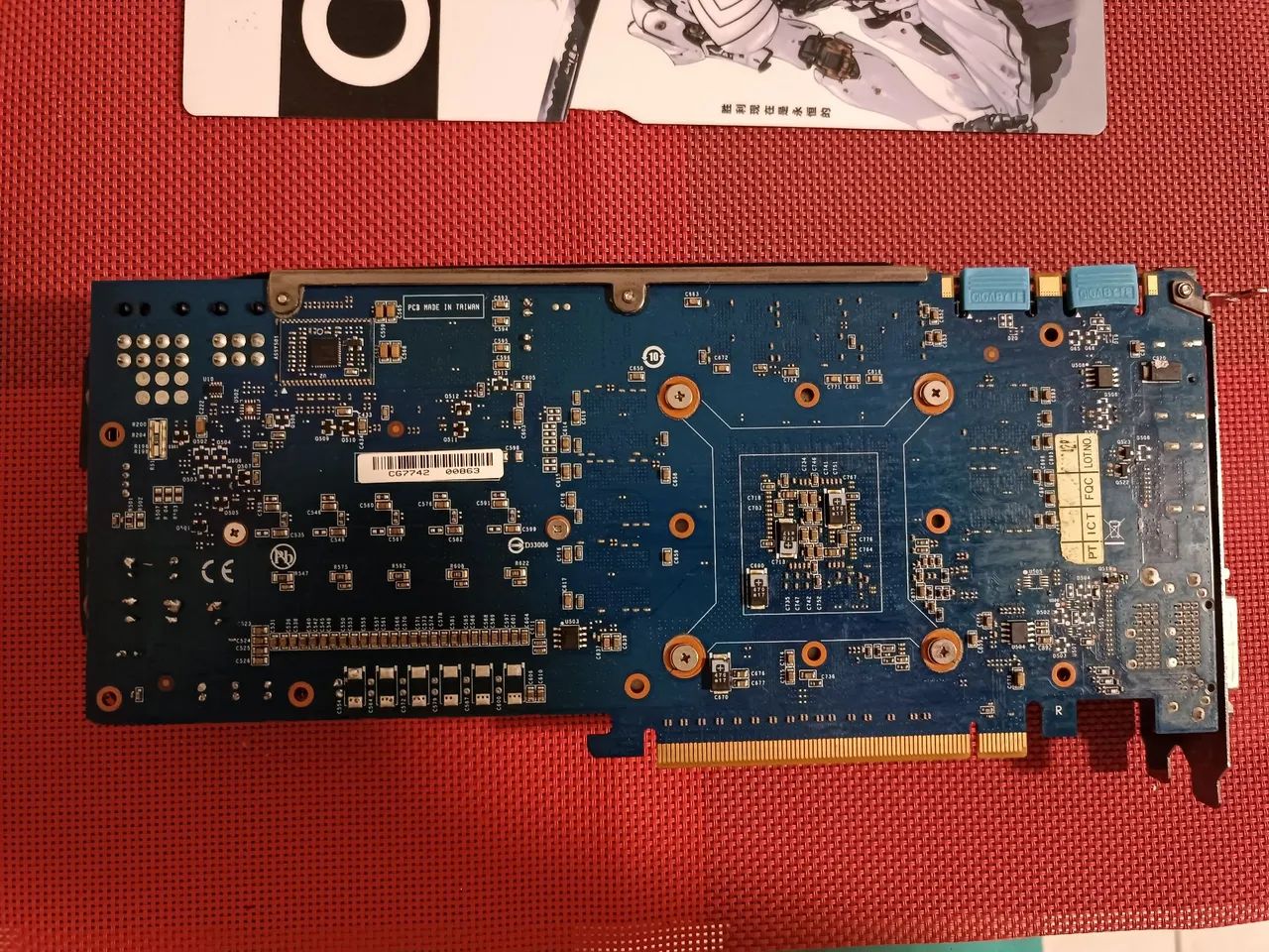 Placa de vídeo GTX 680 WindForce 3X OC GIGABYTE - Foto 3