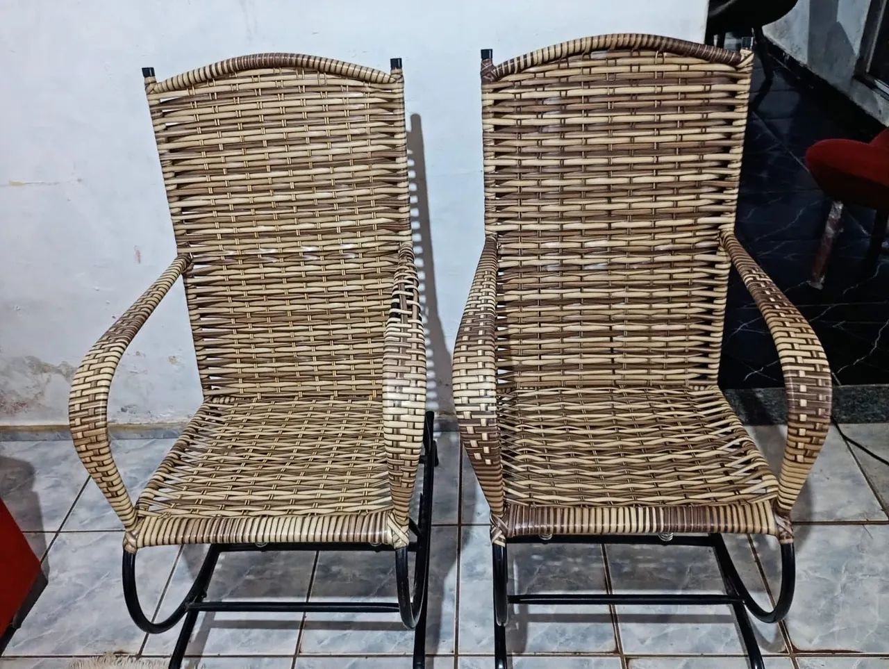 Vendo 2 cadeiras de balanço 