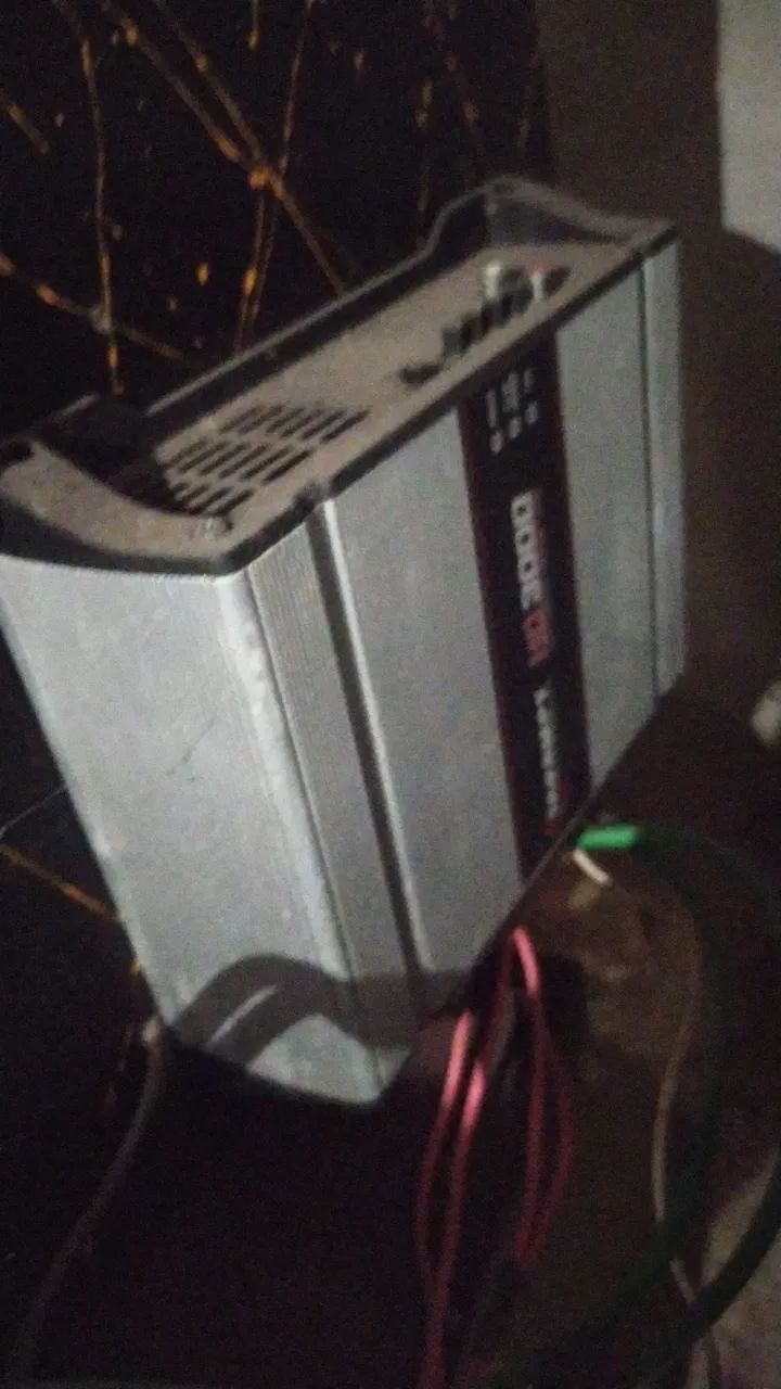 Vendem-se som de carro *84