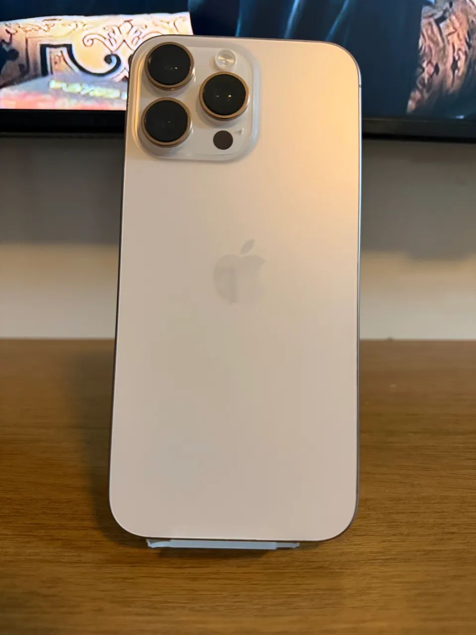 iPhone 16 Pro Max 1TB - Desert Titanium - Foto 2
