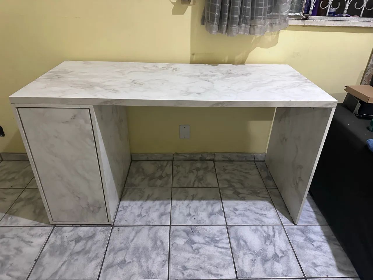 Mesa escritório MDF marmorizada 