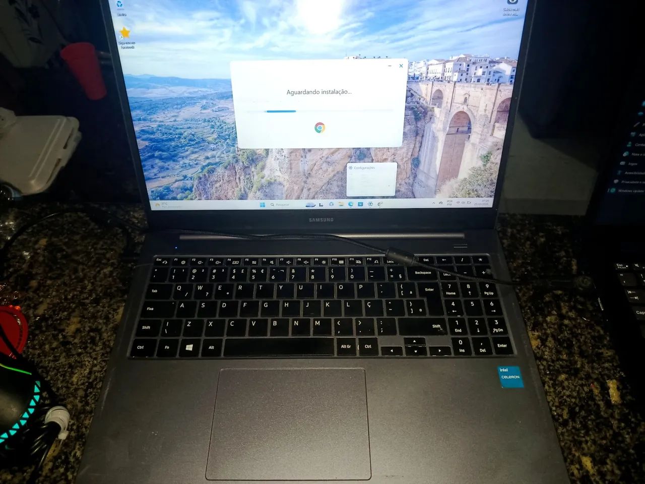 Notebook Samsung Celeron  - Foto 2