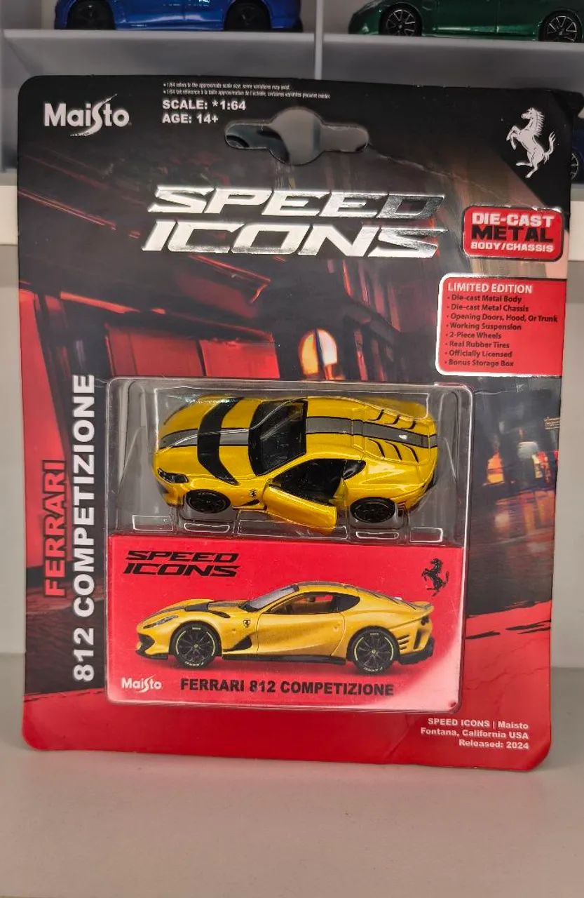 Miniatura Ferrari Maisto 812 Competizione amarelo moderna tamanho Hotwheels Premium  - Foto 5
