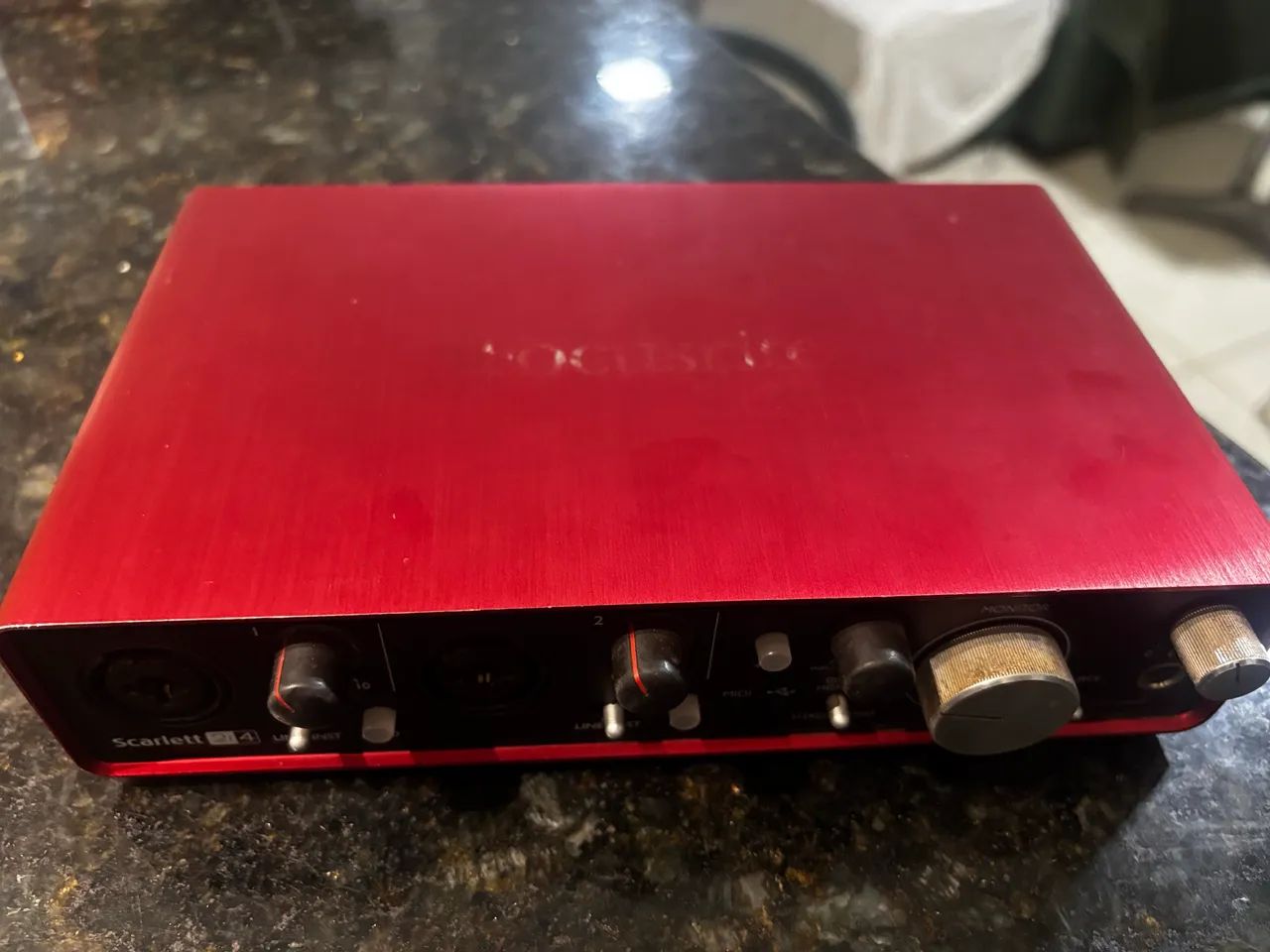 Interface Focusrite Scarlett 2i4 2nd Gen - Foto 5