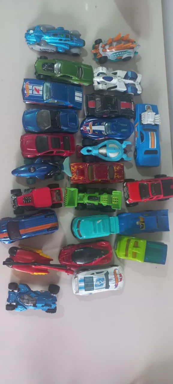 Lote carrinhos Hot Wheels - Foto 2