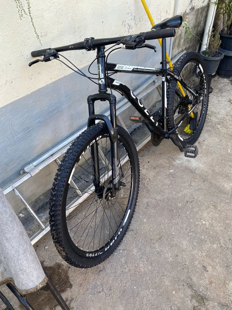 Duas Bicicletas aro 29 semi-nova  - Foto 3