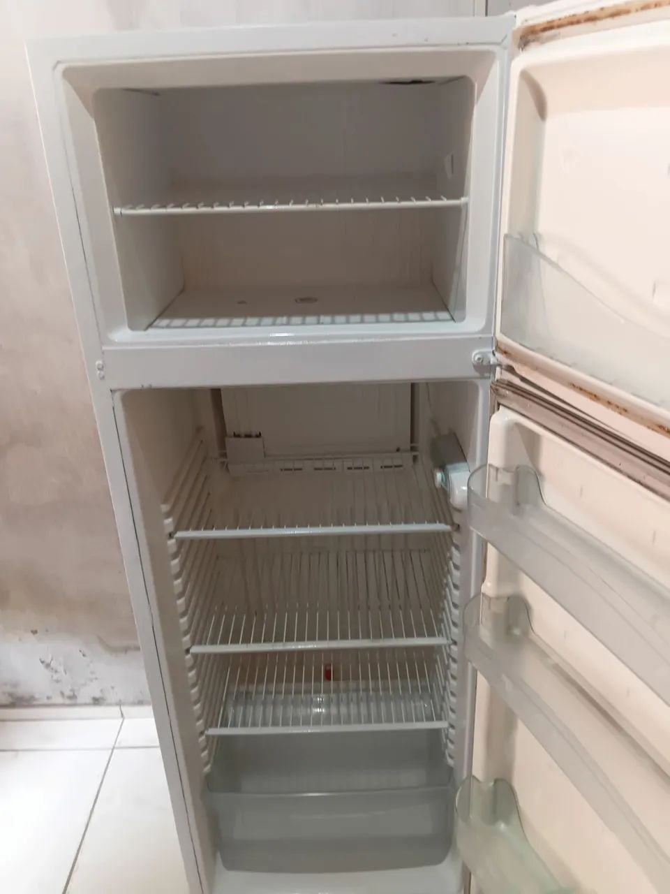 Vendo geladeira  - Foto 4