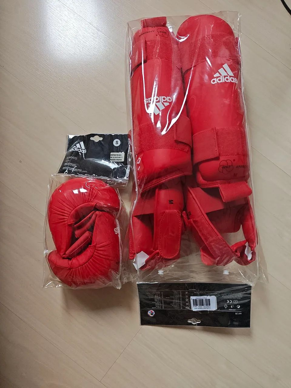 EQUIPAMENTO DE LUTA (karate)
