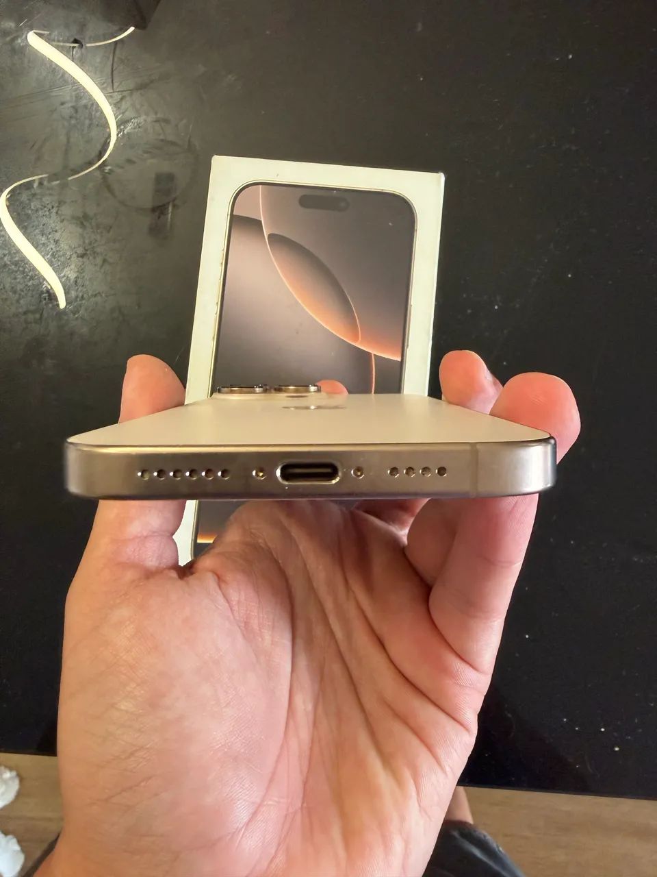 iPhone 16 pro Max 256GB completo com caixa e cabo - Foto 3