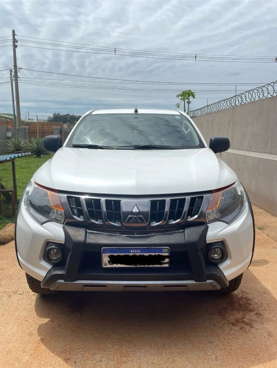 Mitsubishi L200 L200 Tri. Outdo. GLS 2.4 CD 4x4 Die. Aut 2021