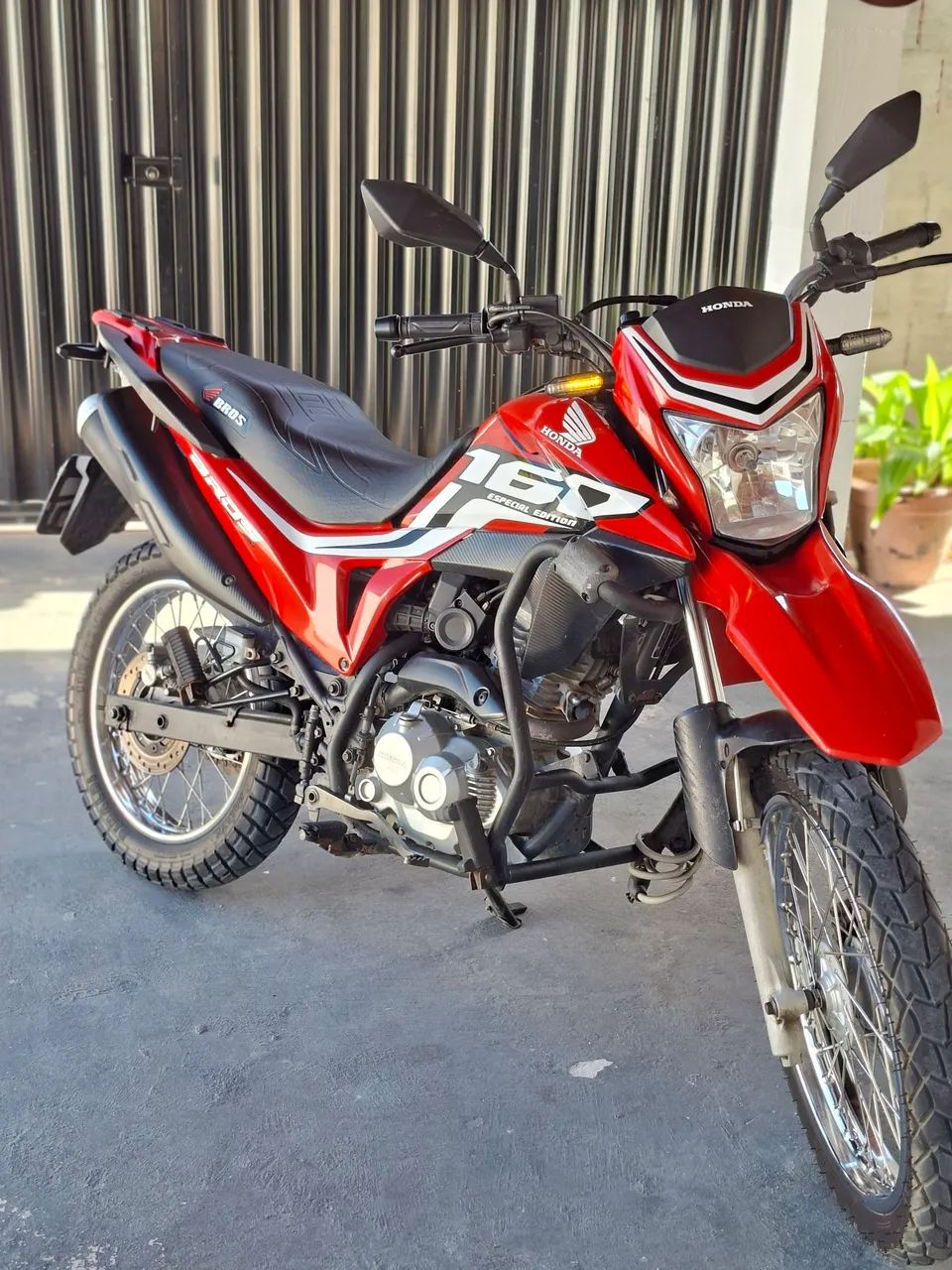 Bros 160 
