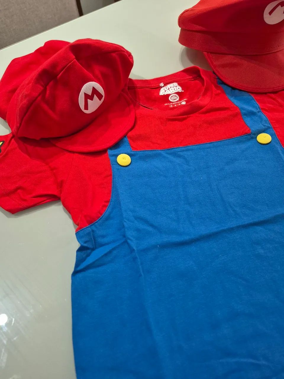 Fantasia camisa 10 anos Mário Bros c/ boina( 100% algodão) boina adulto também 