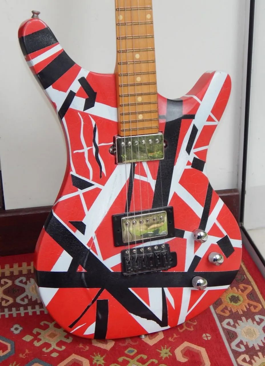 Guitarra estilo Eddie Van Halen - Foto 2