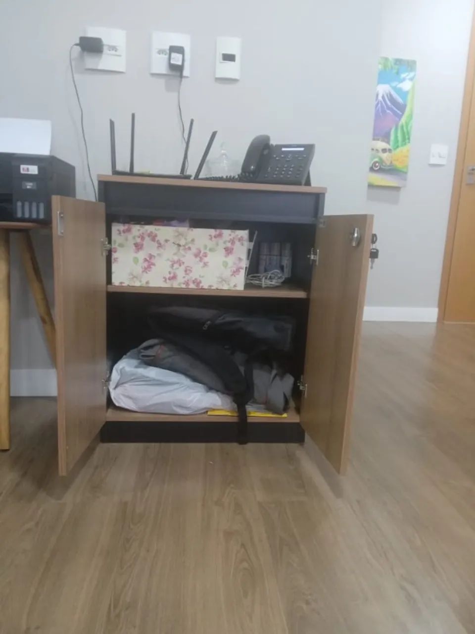 Balcão com prateleira e porta com chave - 60cm  - Foto 2