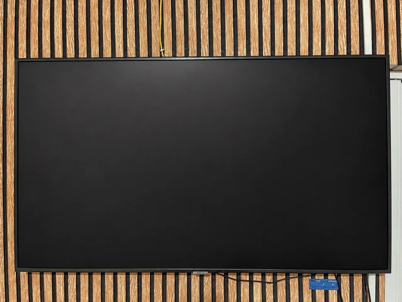 Vendo TV SAMSUNG Full HD 4K 50 Polegadas 