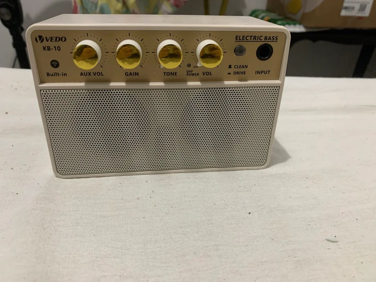 AMP BASS