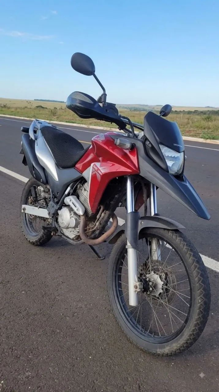 Vende-se Honda XRE E00