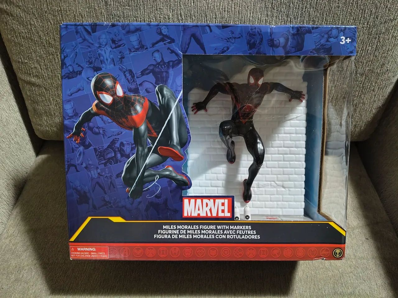 Marvel Miles Morales com muro e canetas para personalizar  - Foto 2
