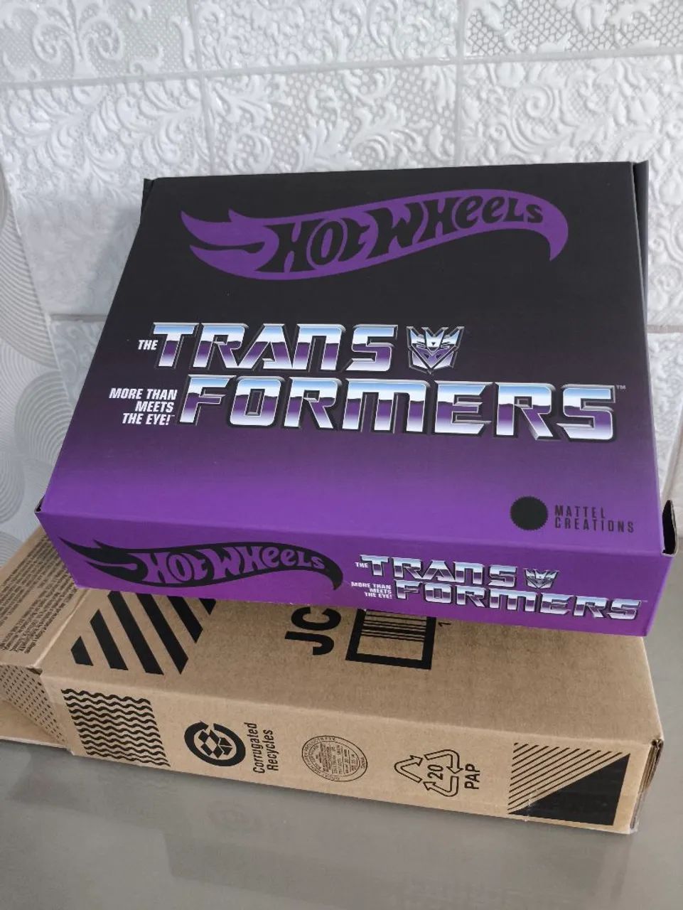 Hot Wheels Collectors Transformers Nemesis Prime Mattel - Tablets