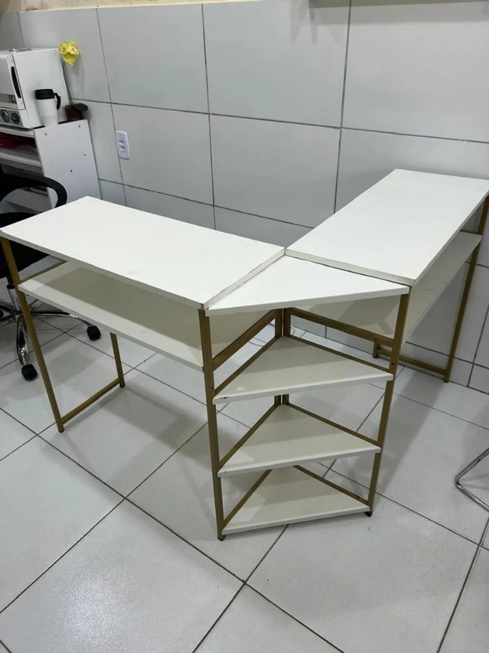 Vende-se mesa manicure 