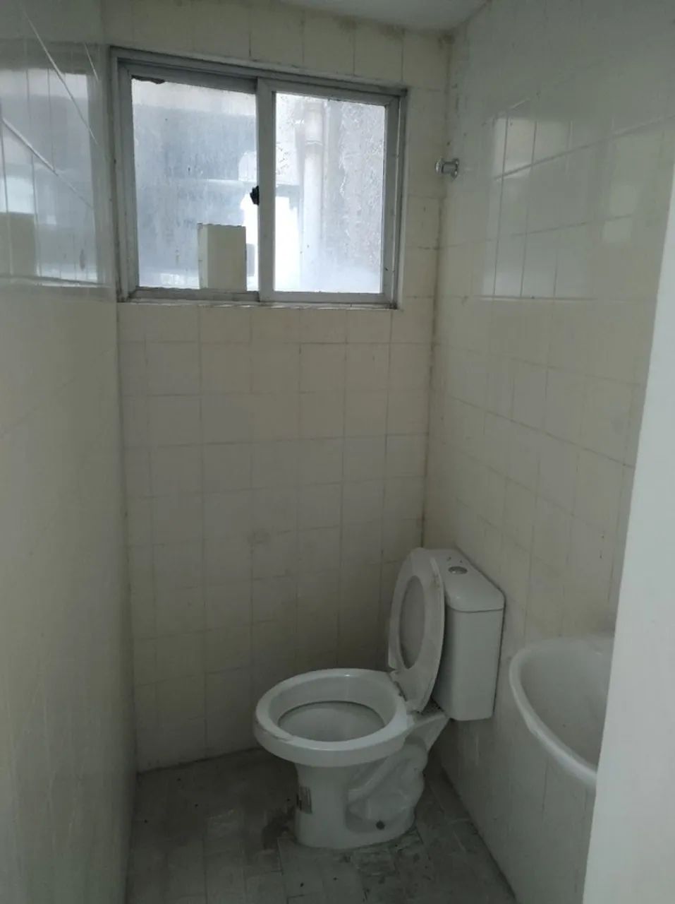Sala comercial em casa caiada , na avenida principal - Foto 3