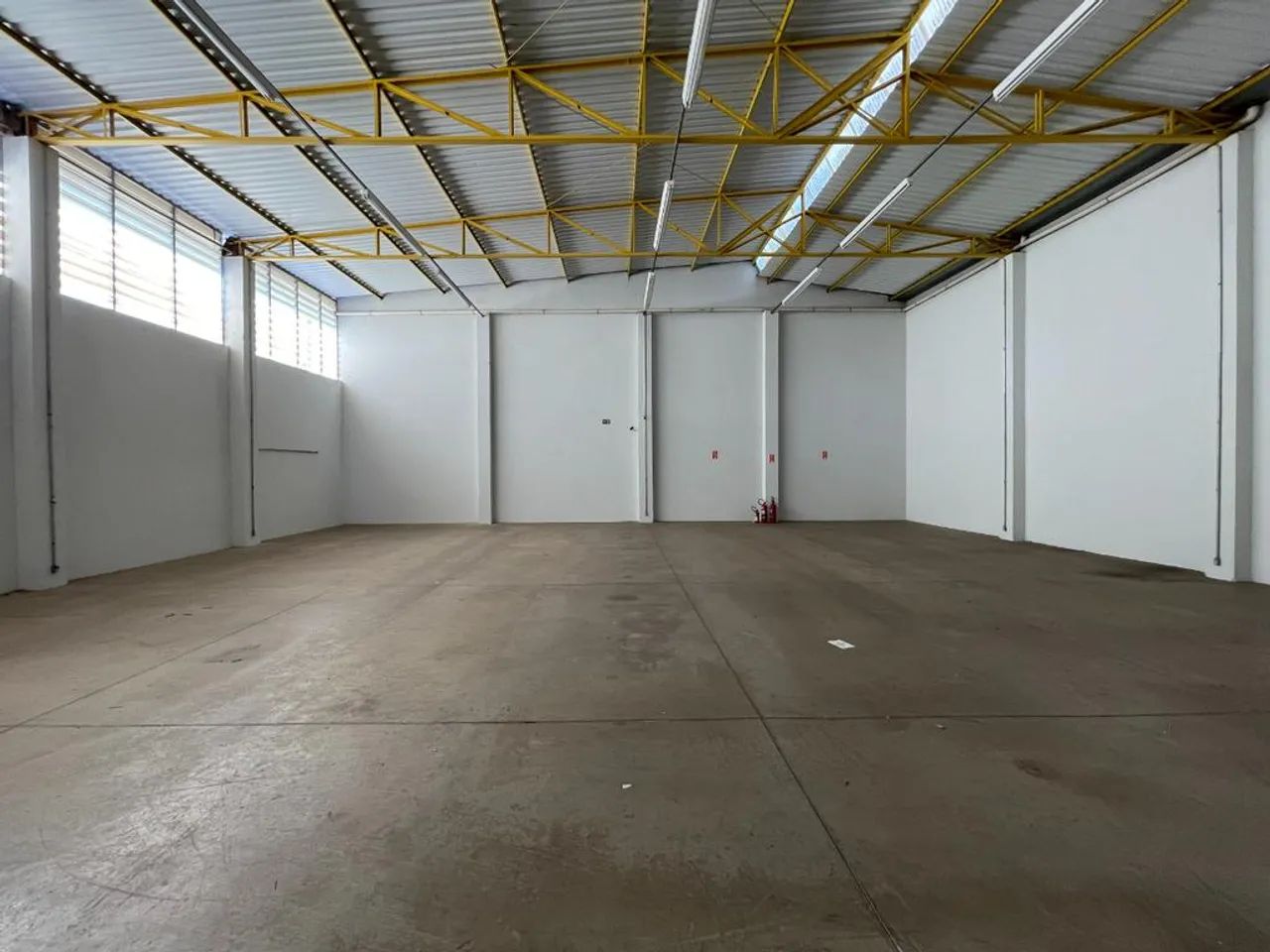 Galpão para alugar em Americana, Vila Biasi, com 587 m²
