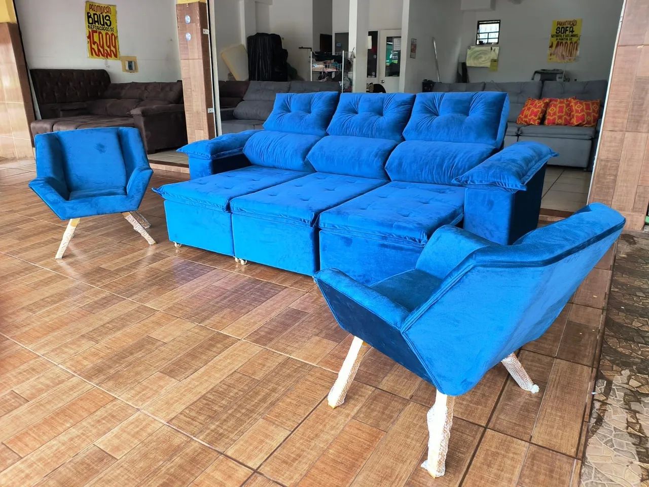 Sofá retrátil e reclinável Pronta entrega.