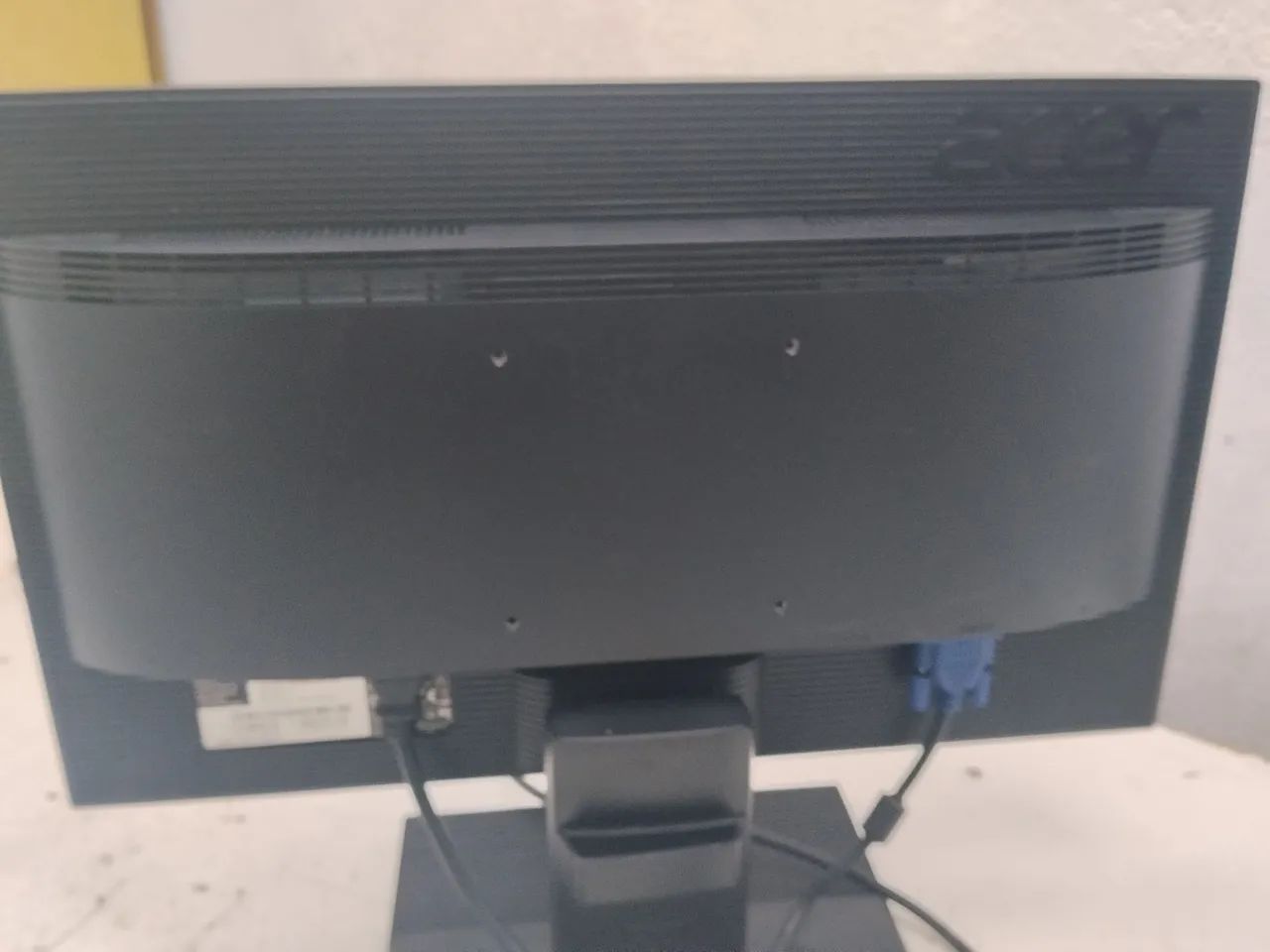 Lindo monitor Acer 20 polegadas entradas HDMI e VGA usado!!! - Foto 3