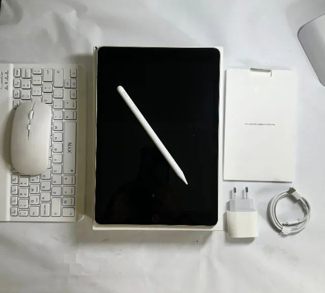 iPad 9 64GB Prata Completo - Perfeito Estado - Envio OLX Pay - Faço Troca e Parcelo 18x