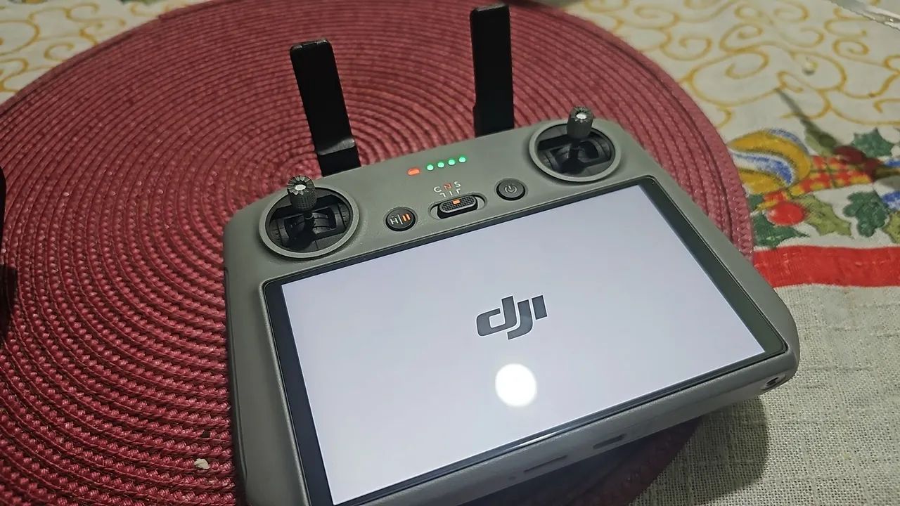 Drone mini 5 pro + 1 bateria plus 52m+ tela rc2in  (barato) novo - Foto 6