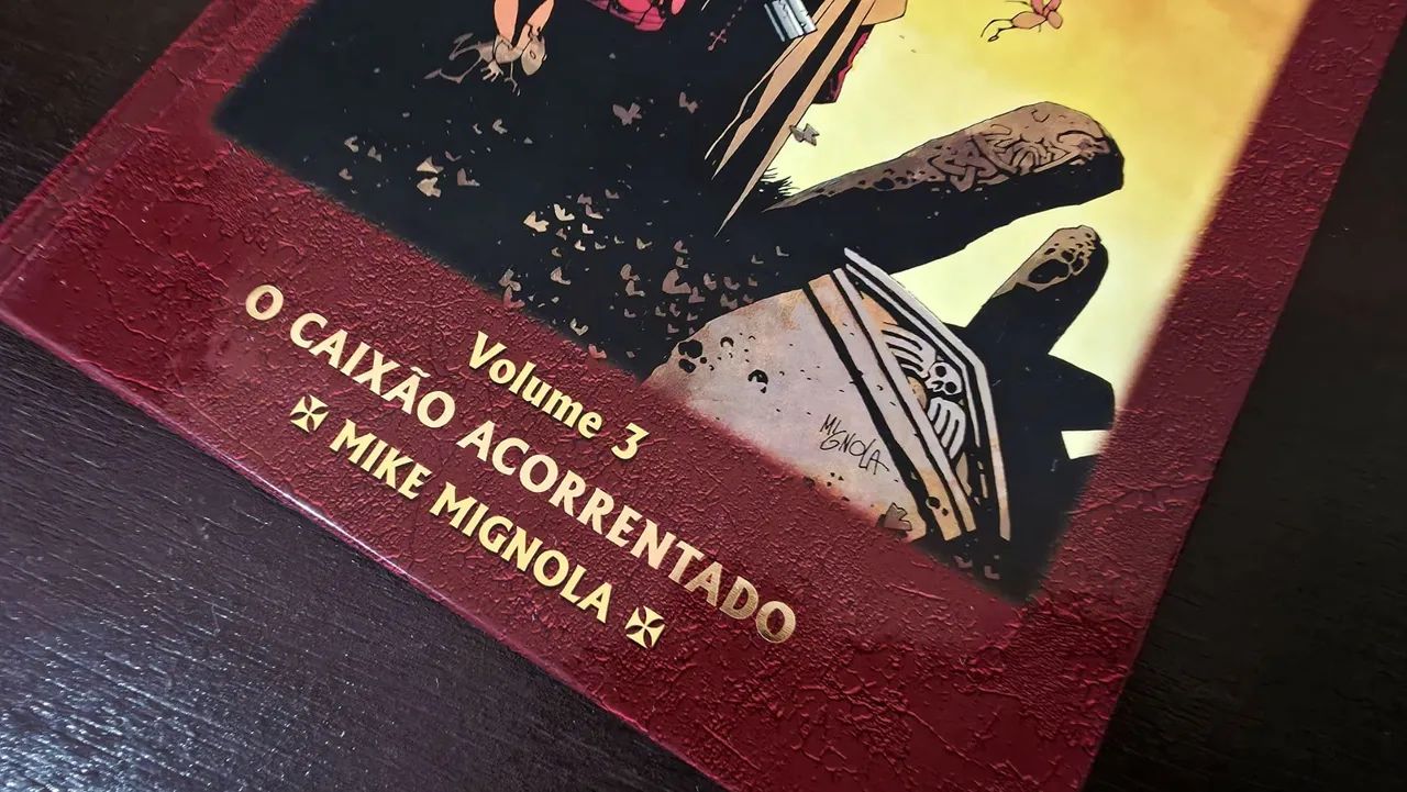 Hellboy - Edição Histórica Vol. 3 - O Caixão Acorrentado - HQ Mythos - Foto 4