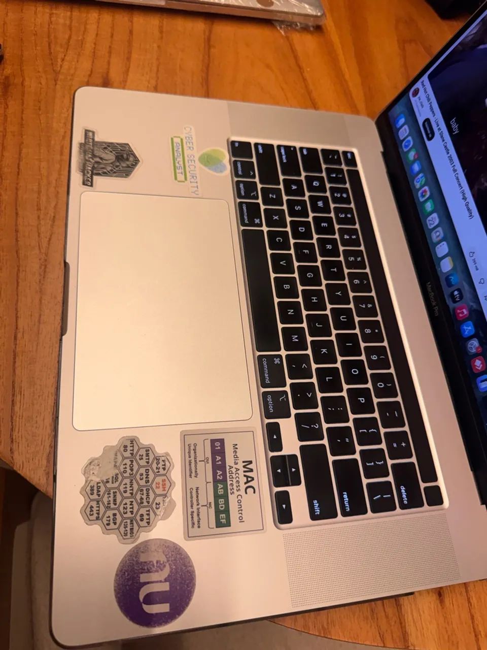 MacBook Pro 16 Retina Core I9 - Foto 2