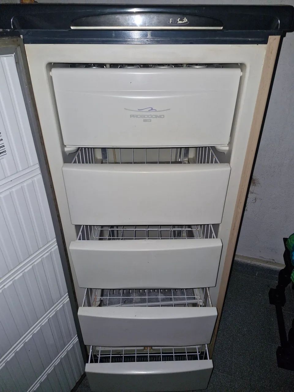 Freezer vertical 172litros 220V  - Foto 2