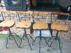 Vd 4 Banquetas com 3 regulagem de altura 
