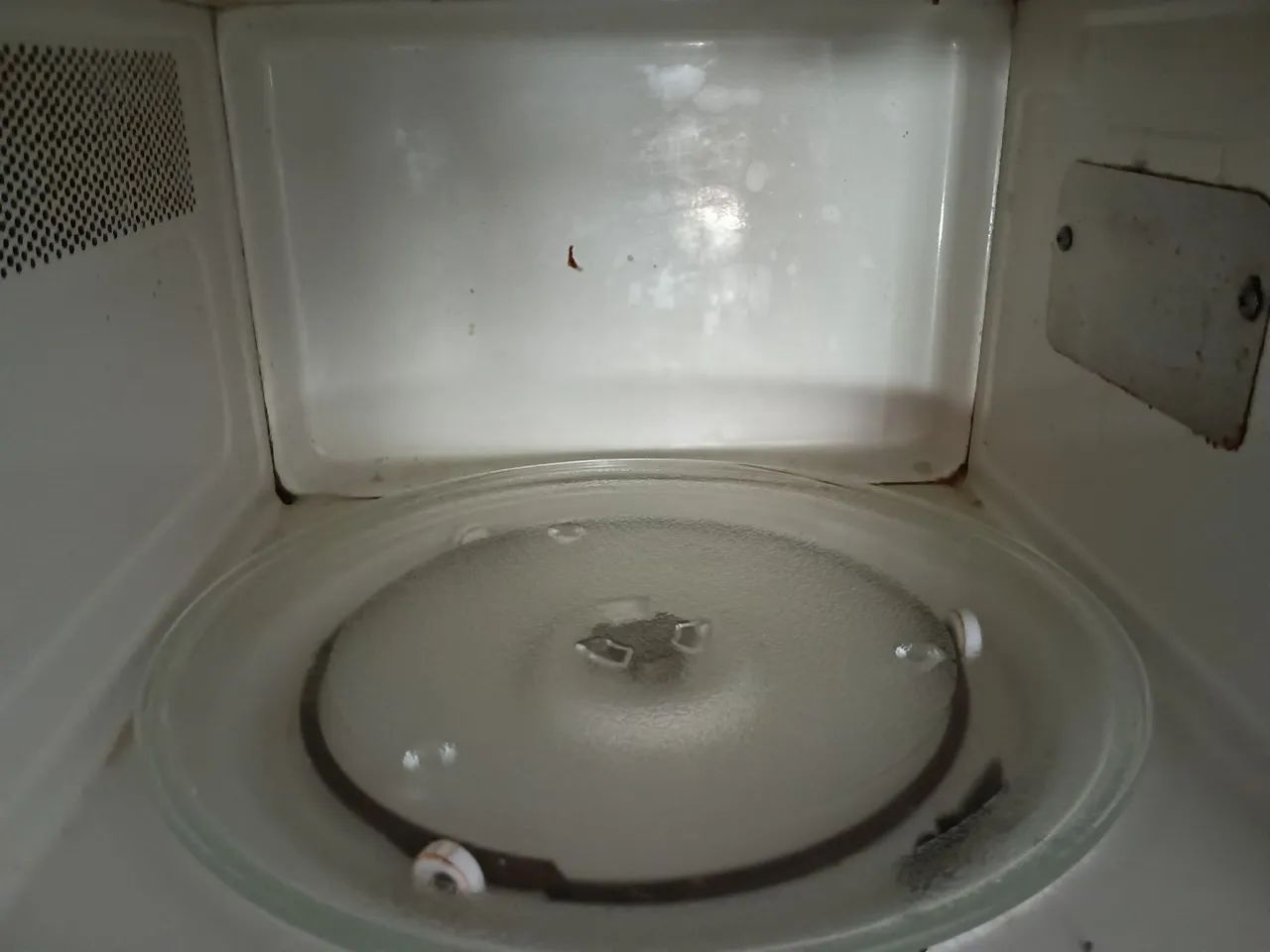 VENDO UM MICROONDAS USADO  - Foto 2