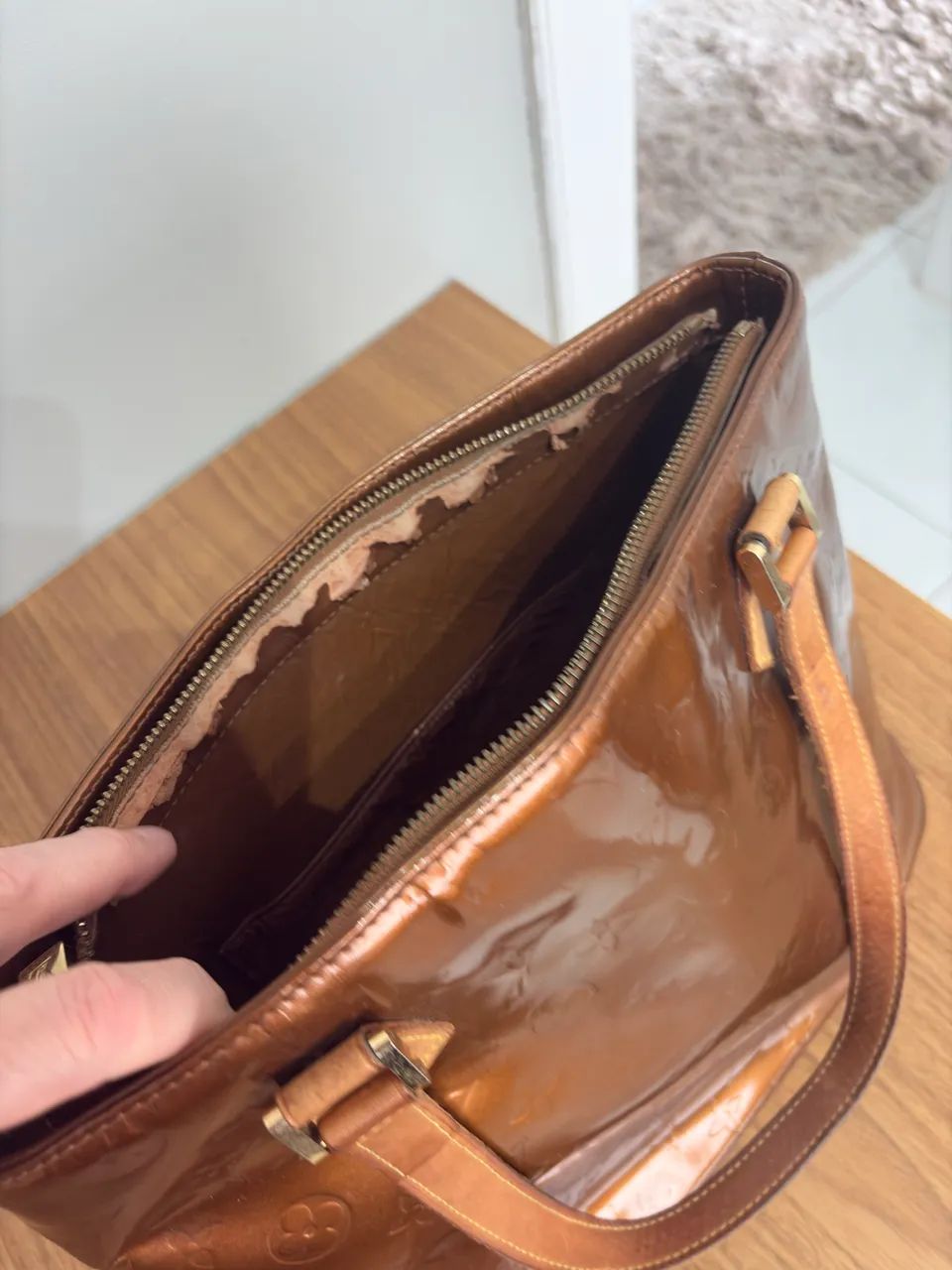 Bolsa Louis Vuitton Monogram Vernis Houston - Foto 4