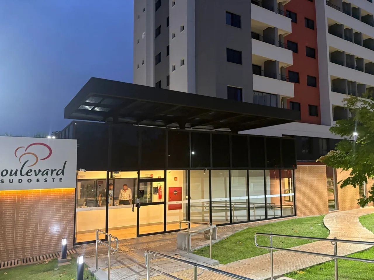 Alugo apartamento SUDOESTE 