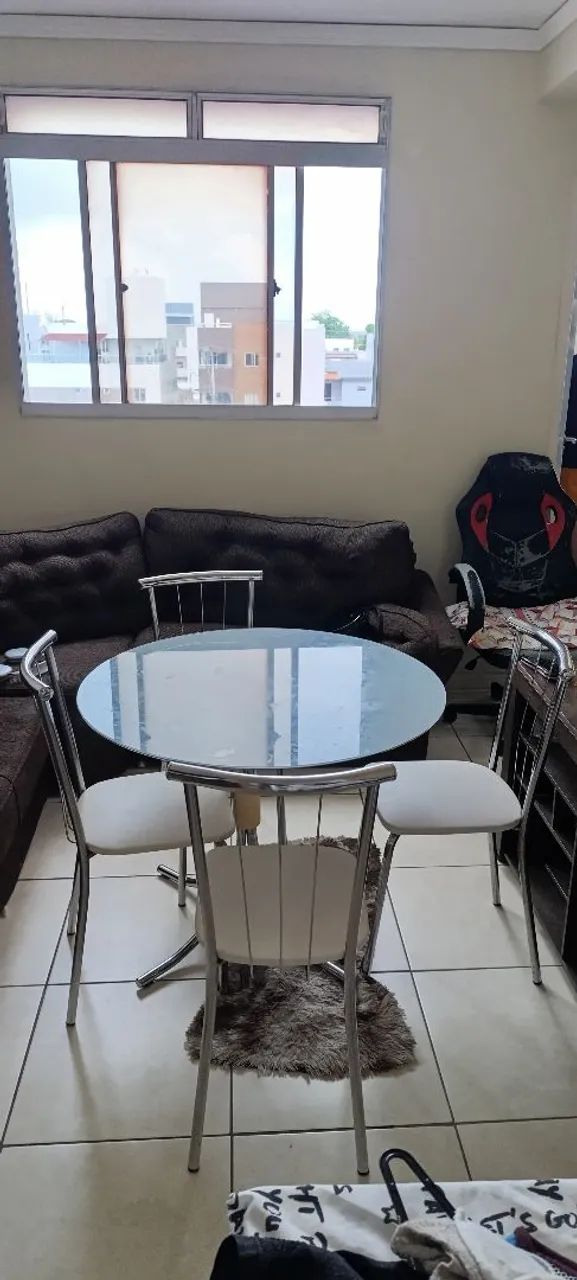 MESA DE VIDRO COM 4 CADEIRAS