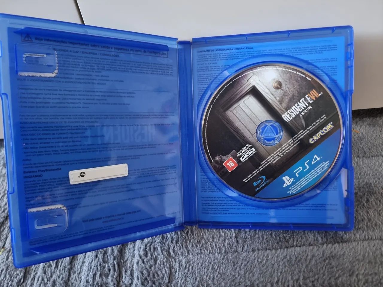 Resident evil 2 + 7 Ps4 os dois - Foto 3