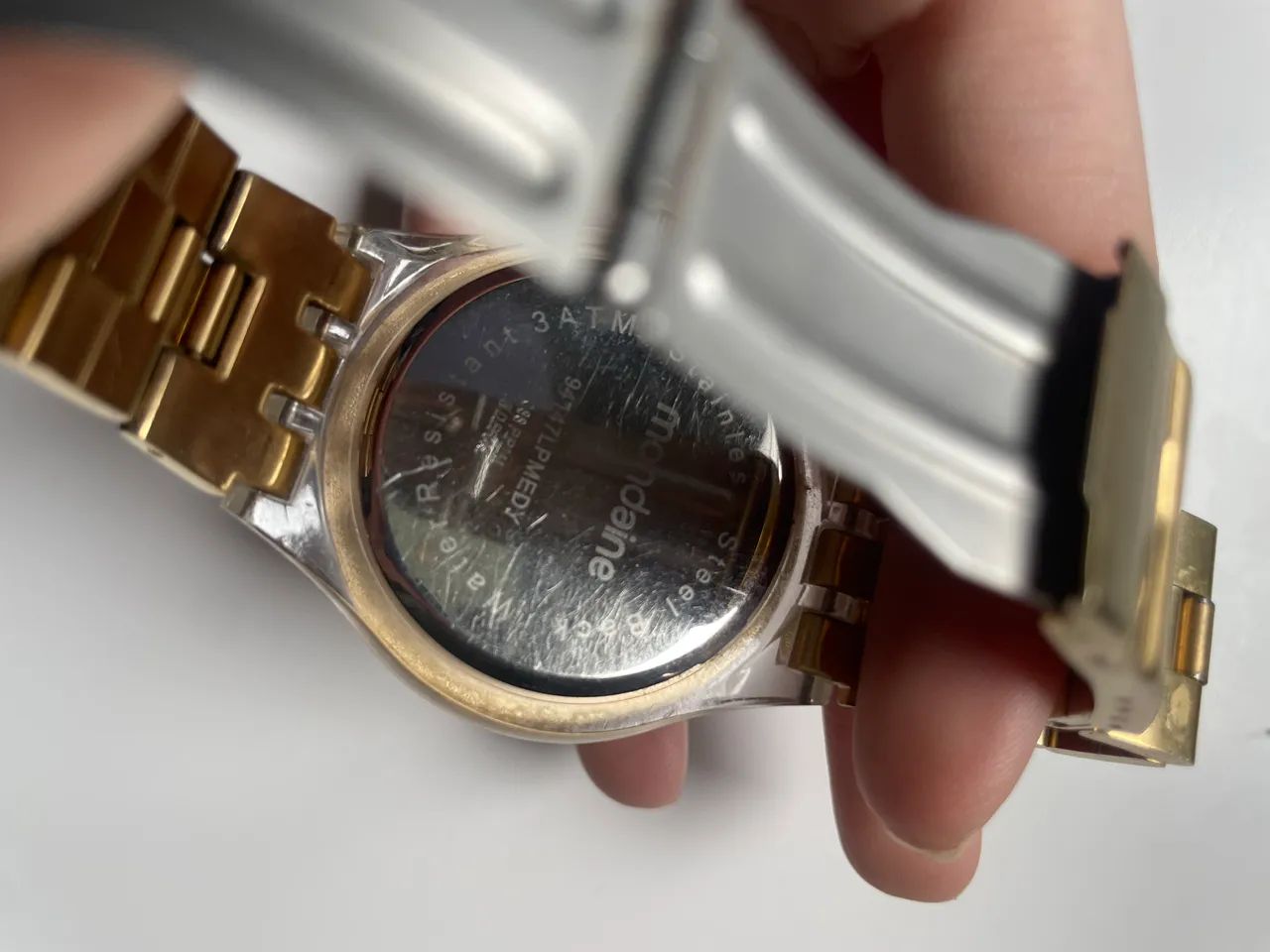 Relógio Mondaine Transparente Dourado - Foto 2