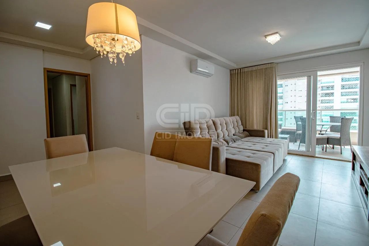 Apartamento mobiliado com três quartos no Condomínio Brasil Beach