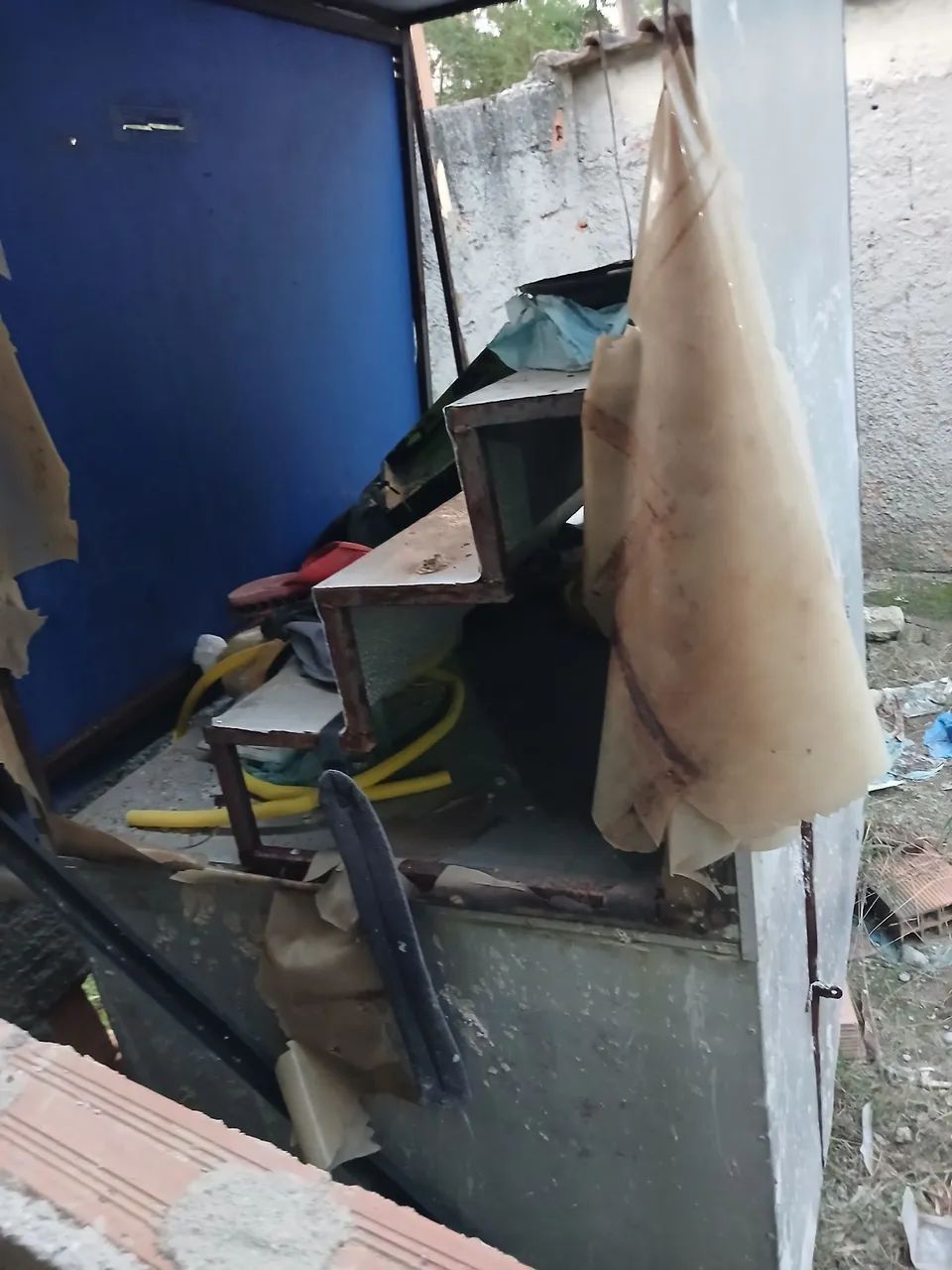 Vendo uma barraca  seminova muito boa  - Foto 3