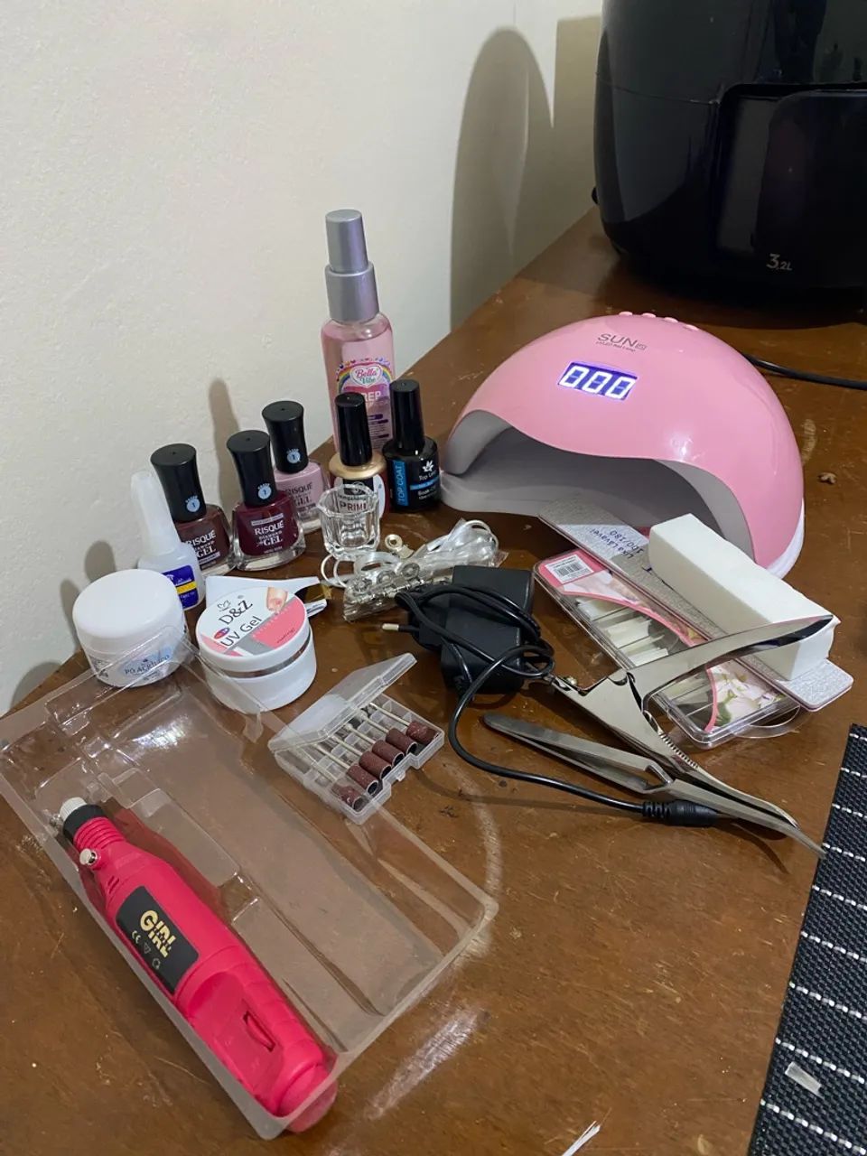 Kit para realizar esmaltação em gel 