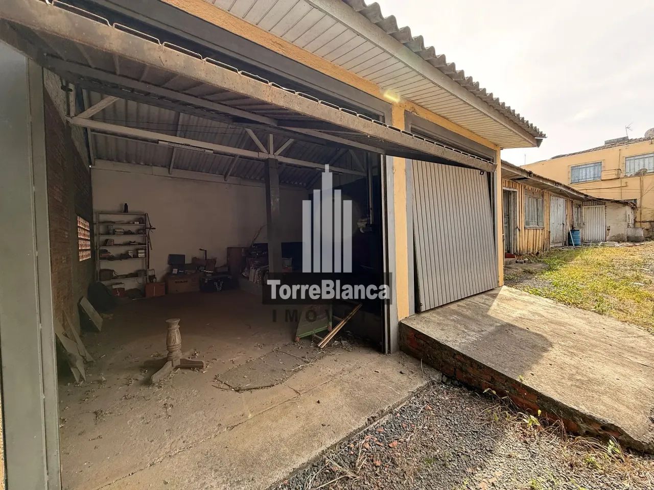 Terreno com Construção para locação, Amplo Espaço, Chapada. - Foto 4