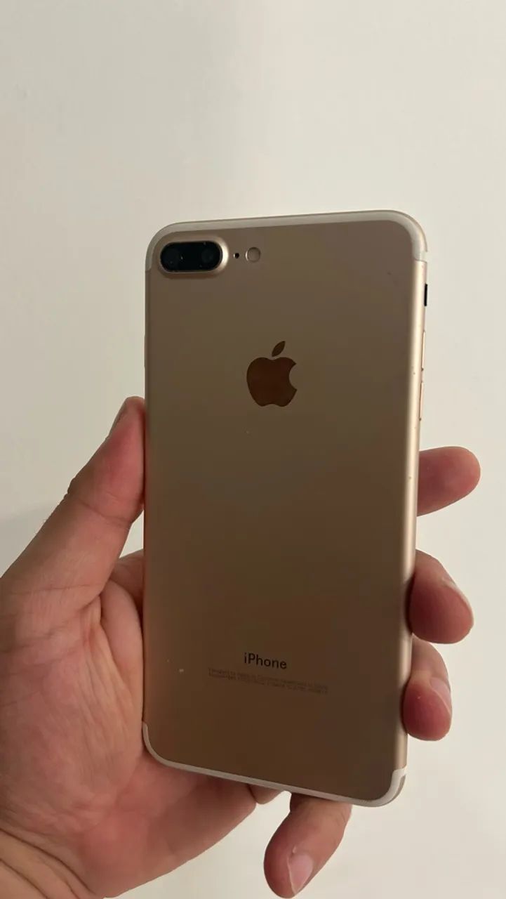 iPhone 7 Plus gold