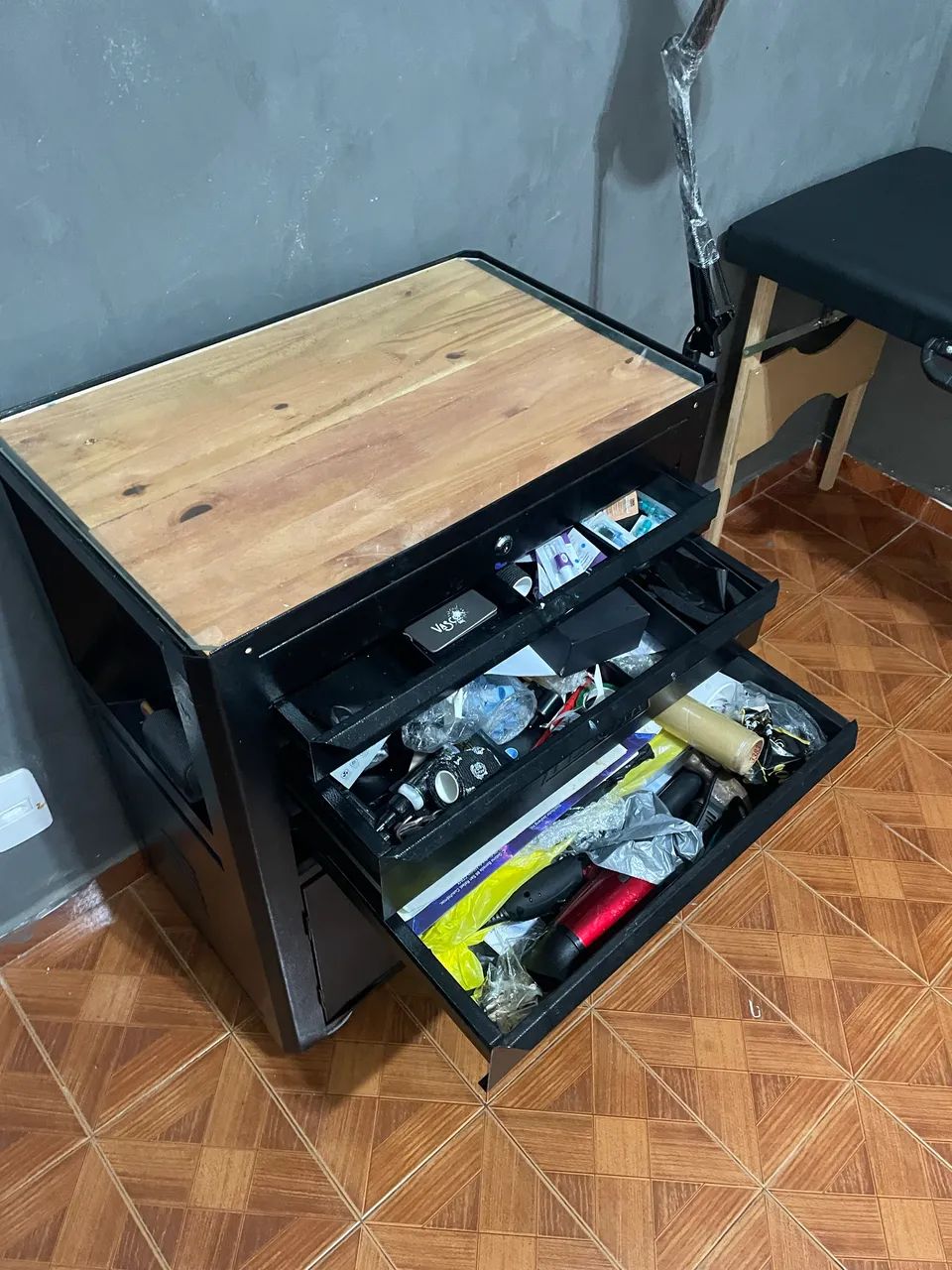 Bancada tatuagem / carrinho ferramentas - Foto 3