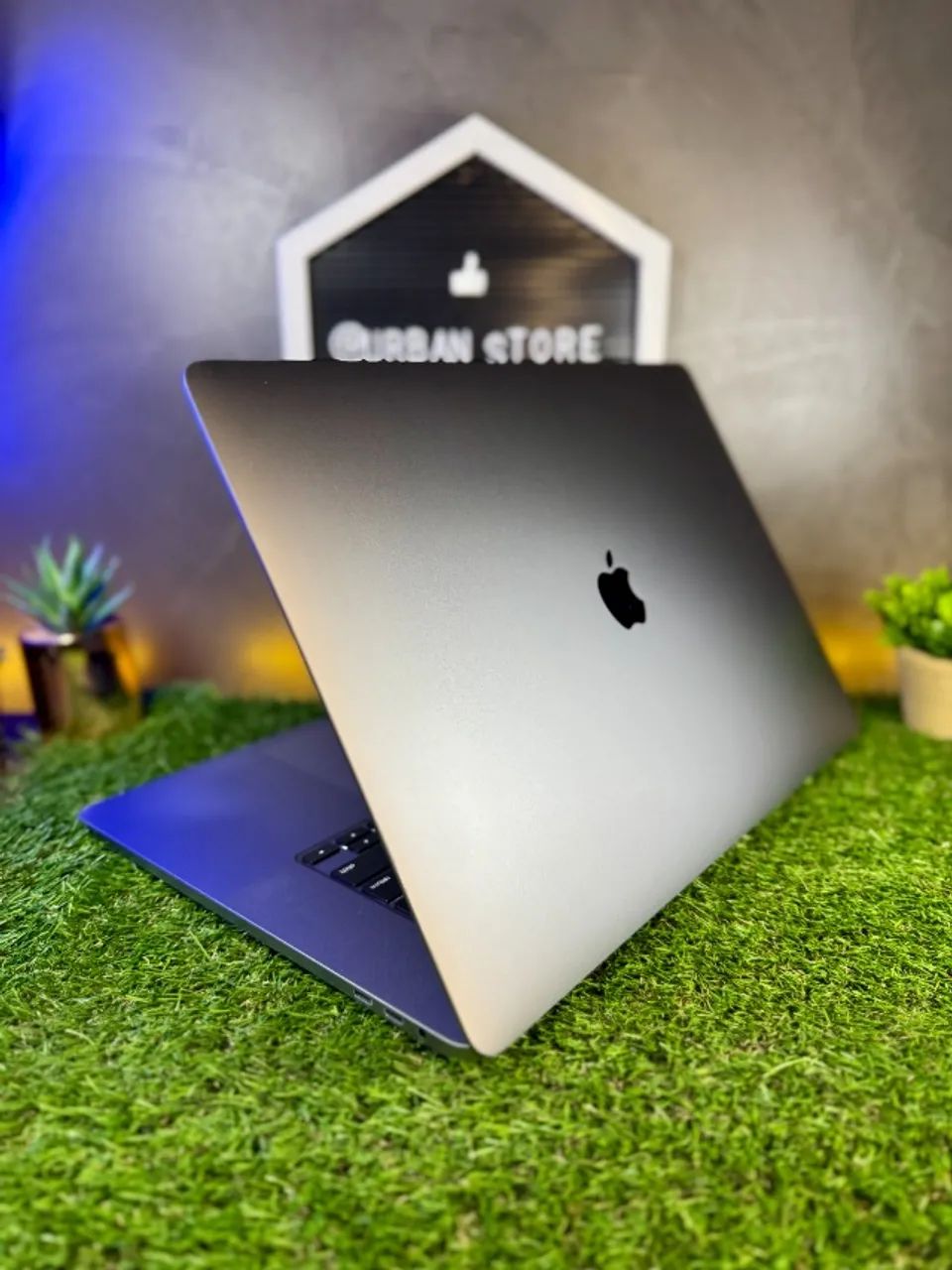 MacBook Pro 16 polegadas-Core i7 | Radeon 5300M | 16gb ram | 512gb
