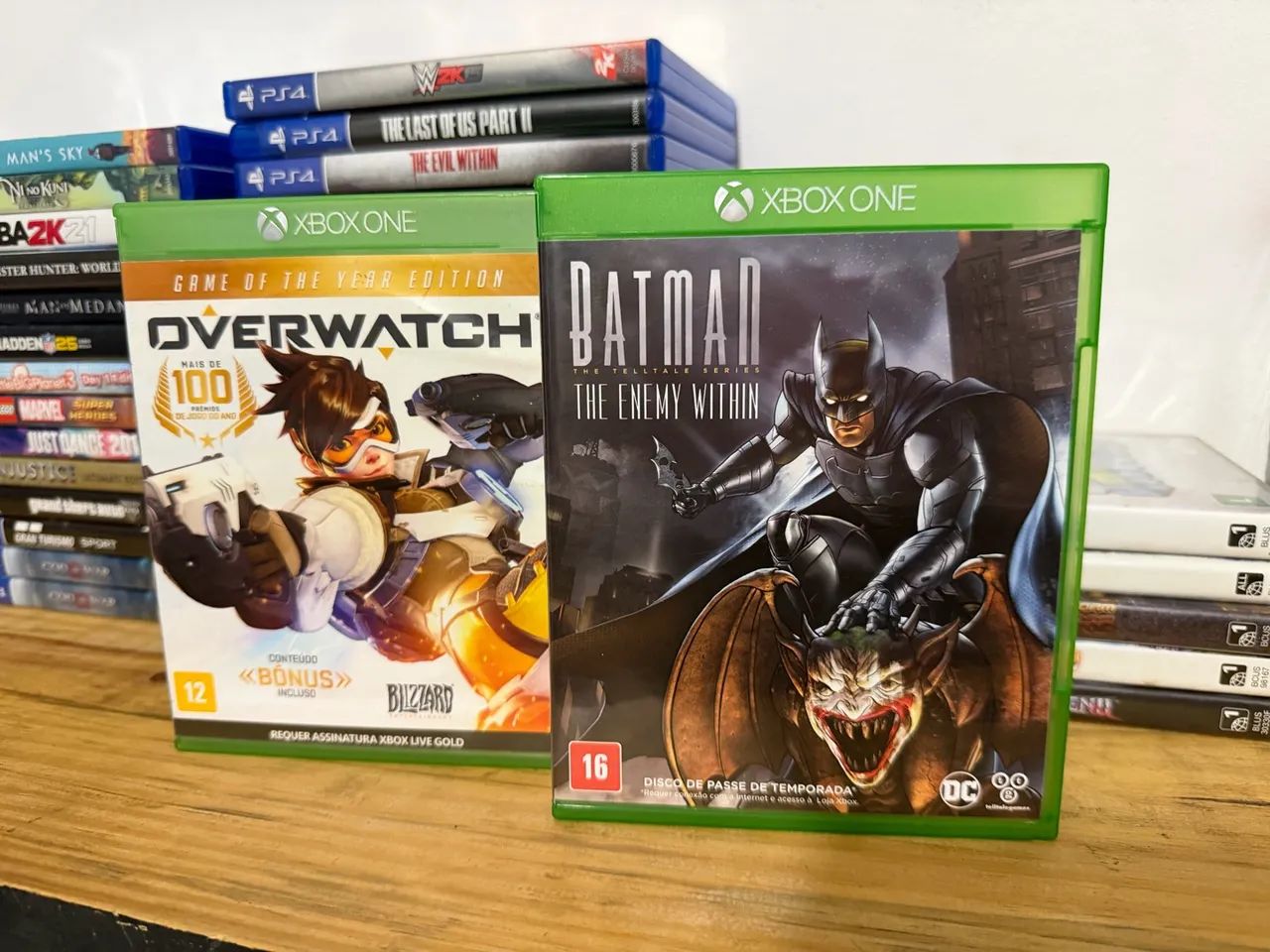 Batman The Enemy Within + Overwatch - Xbox One