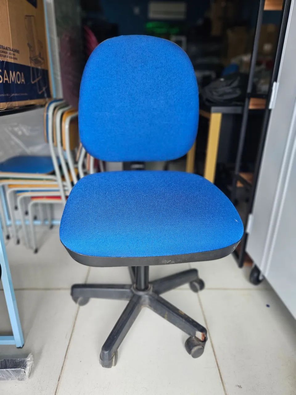 Cadeira diretor giratória  - Foto 4